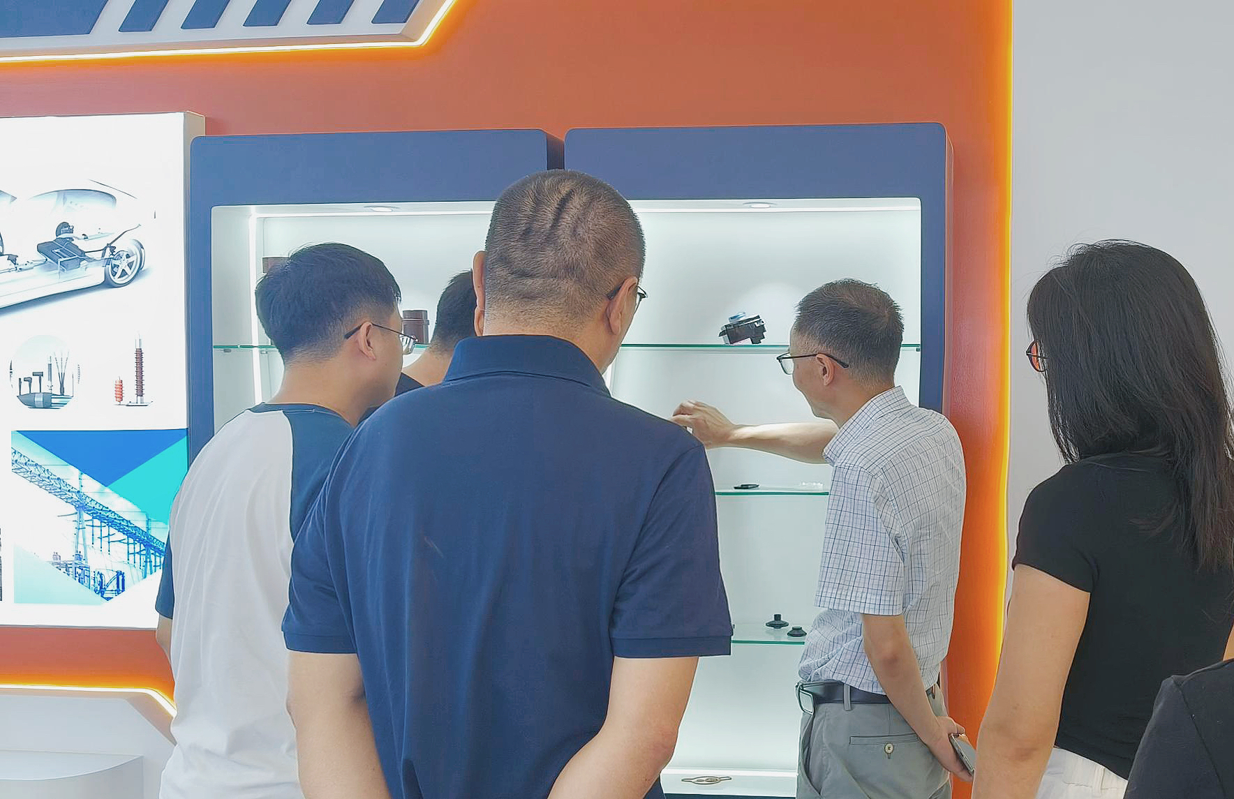 参观3.jpg
